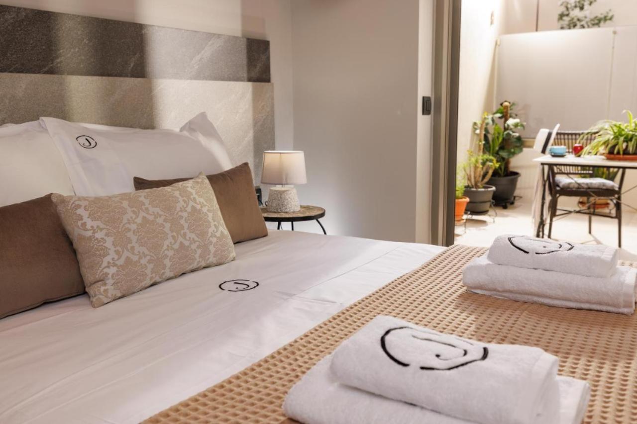 Jolly Suites Heraklion Exteriör bild